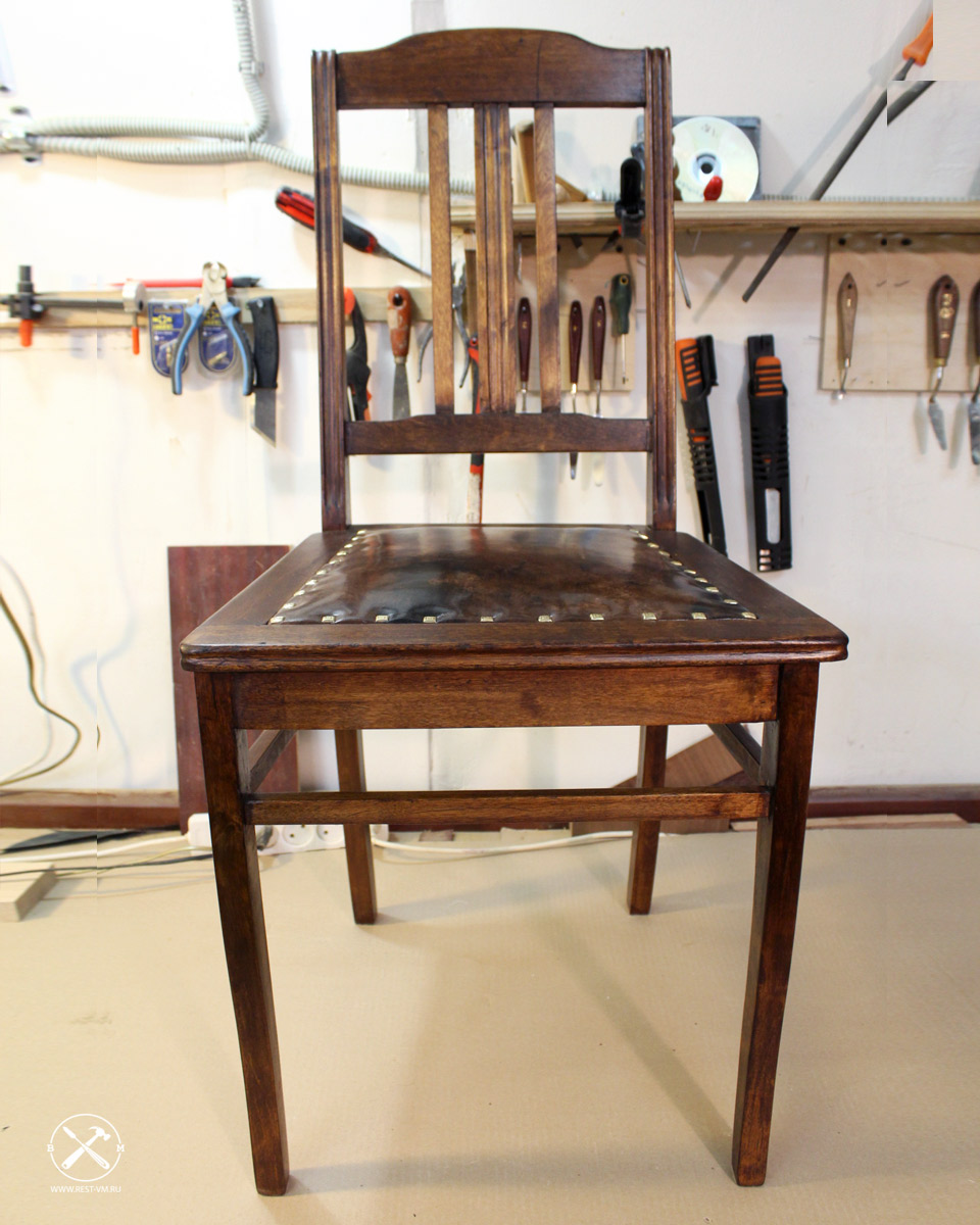 Обновленный стул после ремонта в мастерской Морозова